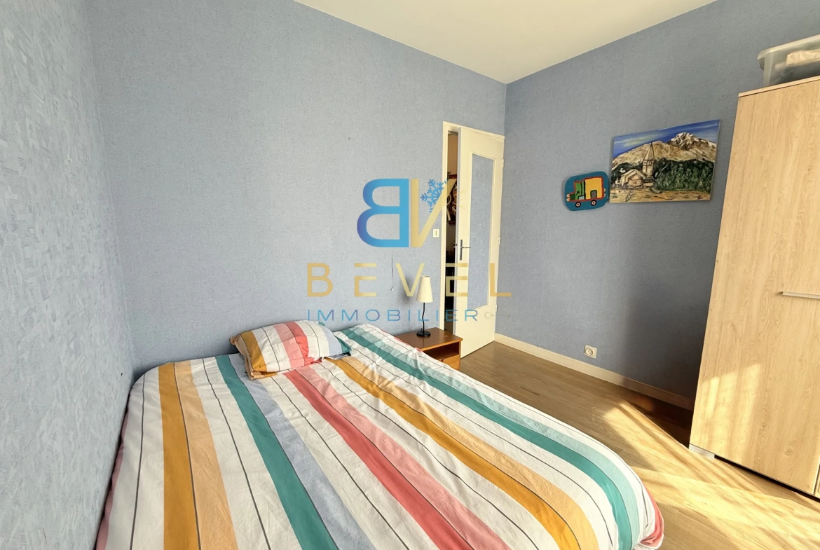 Appartement à vendre à Saint-Jean-de-Maurienne avec garage, balcon et cadre montagnard 