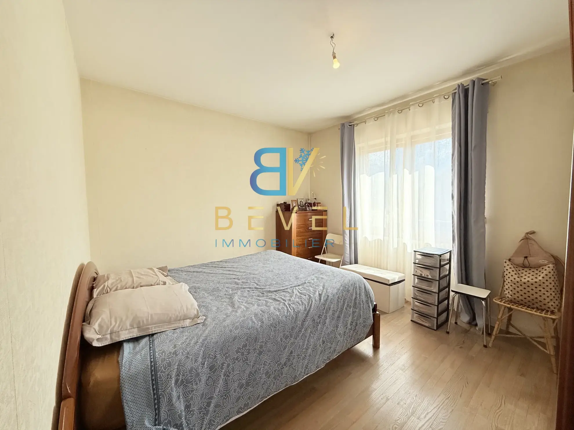 Appartement à vendre à Saint-Jean-de-Maurienne avec garage, balcon et cadre montagnard 