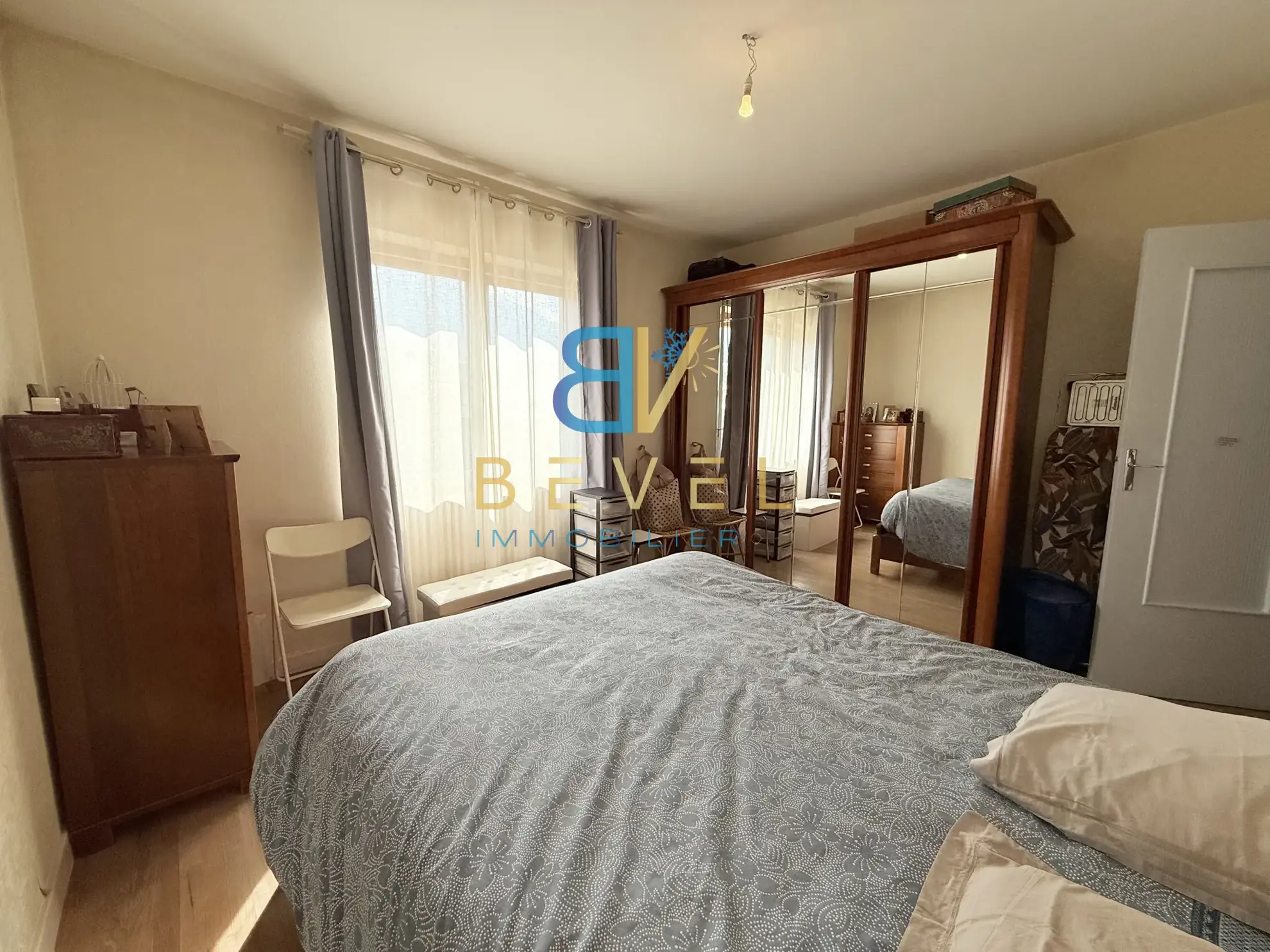 Appartement à vendre à Saint-Jean-de-Maurienne avec garage, balcon et cadre montagnard 