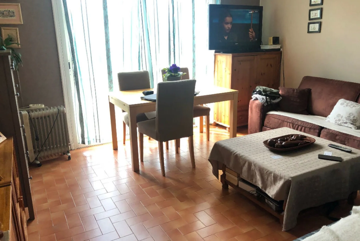 Maison 59 m² avec garage et jardin à Gardanne, rénovation possible 
