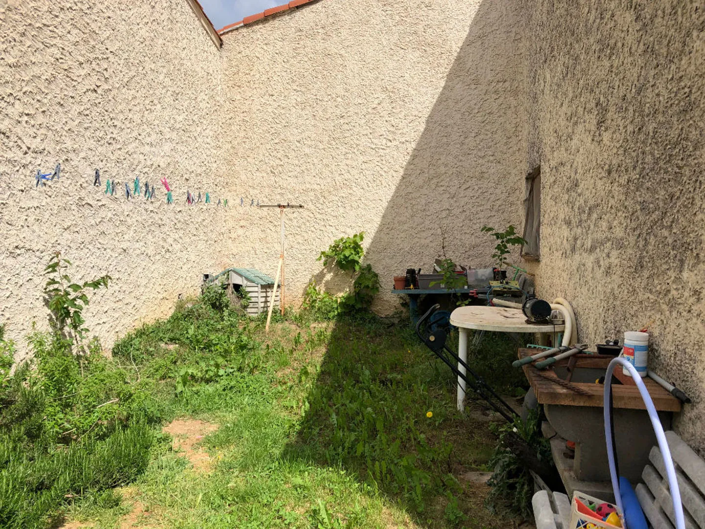 Maison 59 m² avec garage et jardin à Gardanne, rénovation possible 