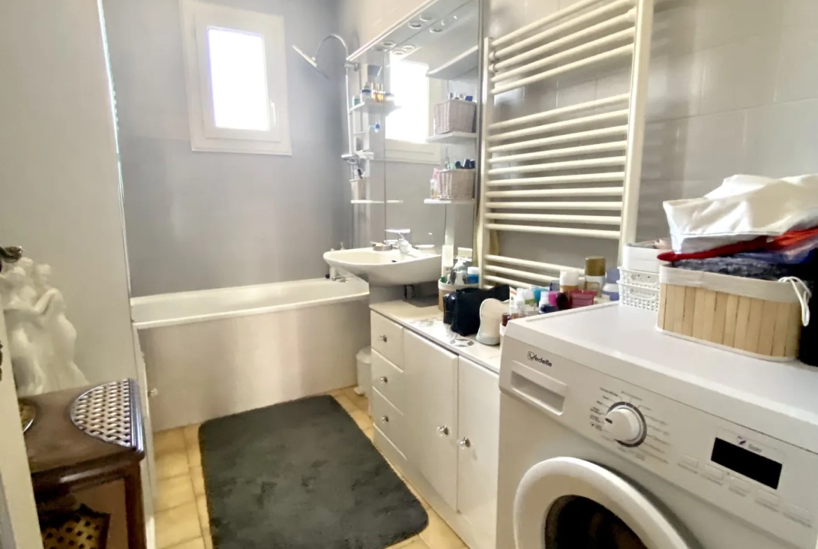 Grande maison de 171 m² avec terrain à Annonay, idéale pour investisseurs ou familles 