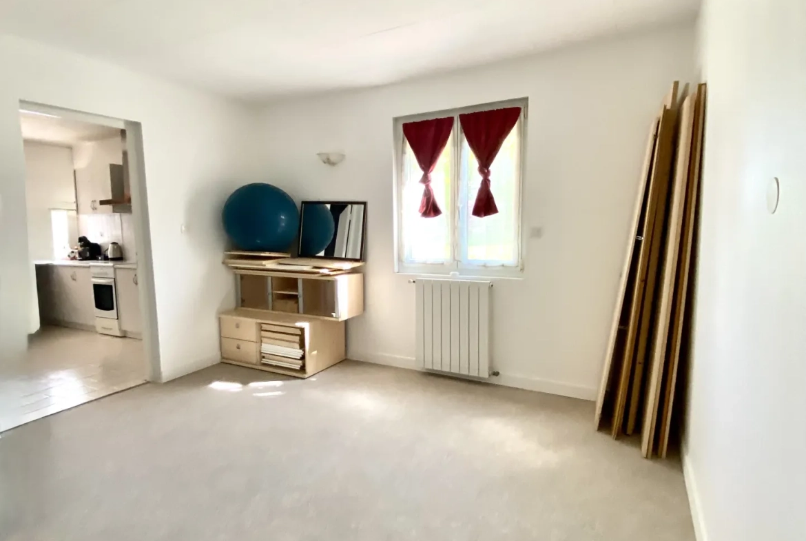 Grande maison de 171 m² avec terrain à Annonay, idéale pour investisseurs ou familles 