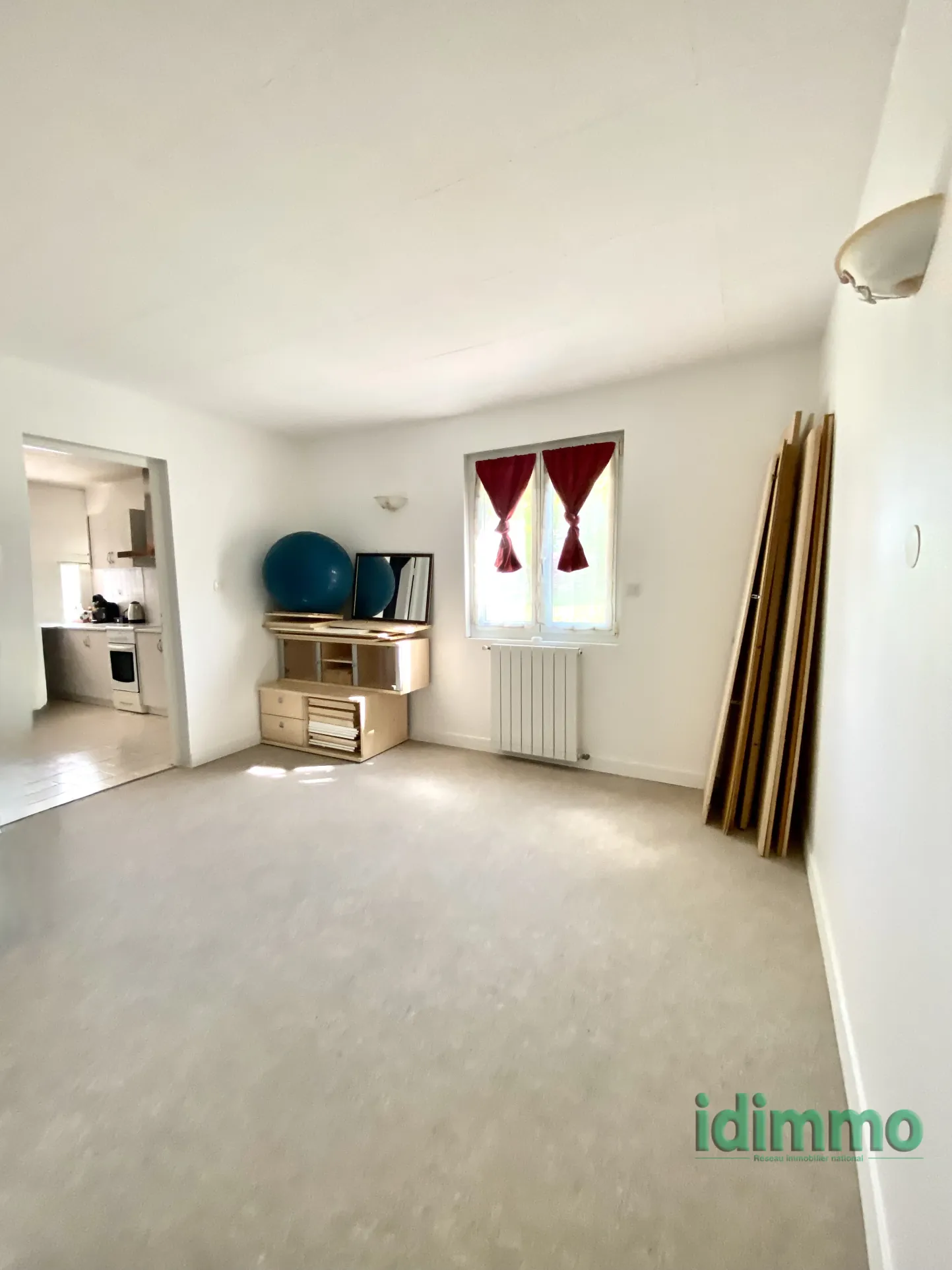 Grande maison de 171 m² avec terrain à Annonay, idéale pour investisseurs ou familles 