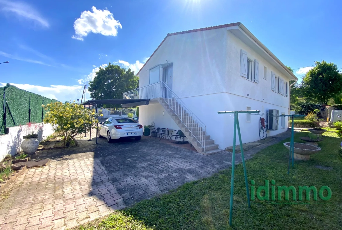 Grande maison de 171 m² avec terrain à Annonay, idéale pour investisseurs ou familles 