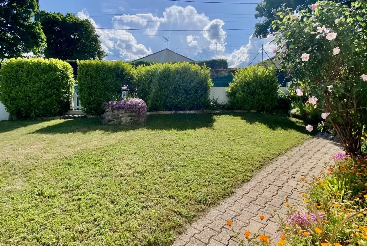 Grande maison de 171 m² avec terrain à Annonay, idéale pour investisseurs ou familles 