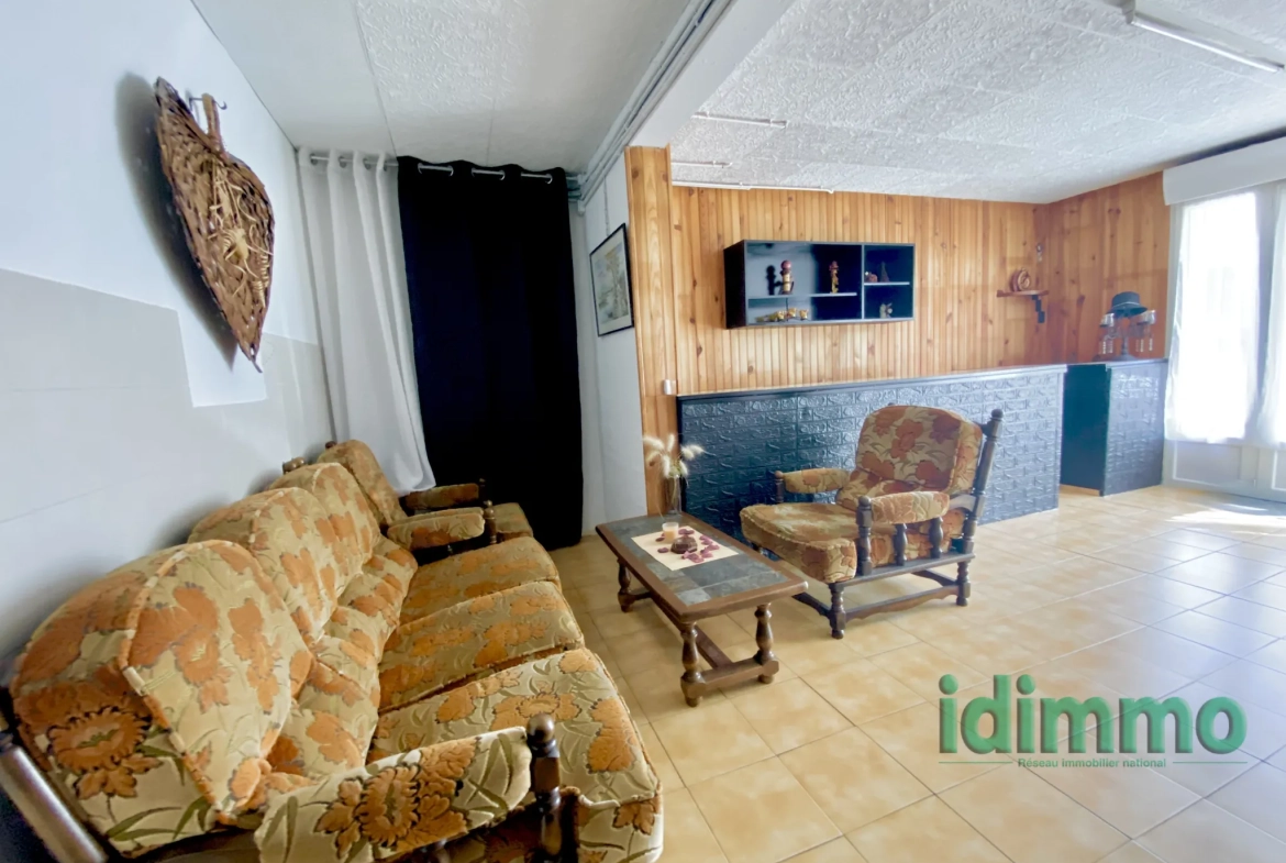 Grande maison de 171 m² avec terrain à Annonay, idéale pour investisseurs ou familles 