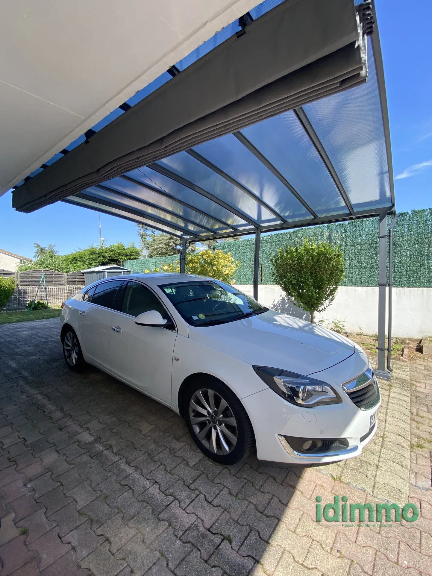 Grande maison de 171 m² avec terrain à Annonay, idéale pour investisseurs ou familles 
