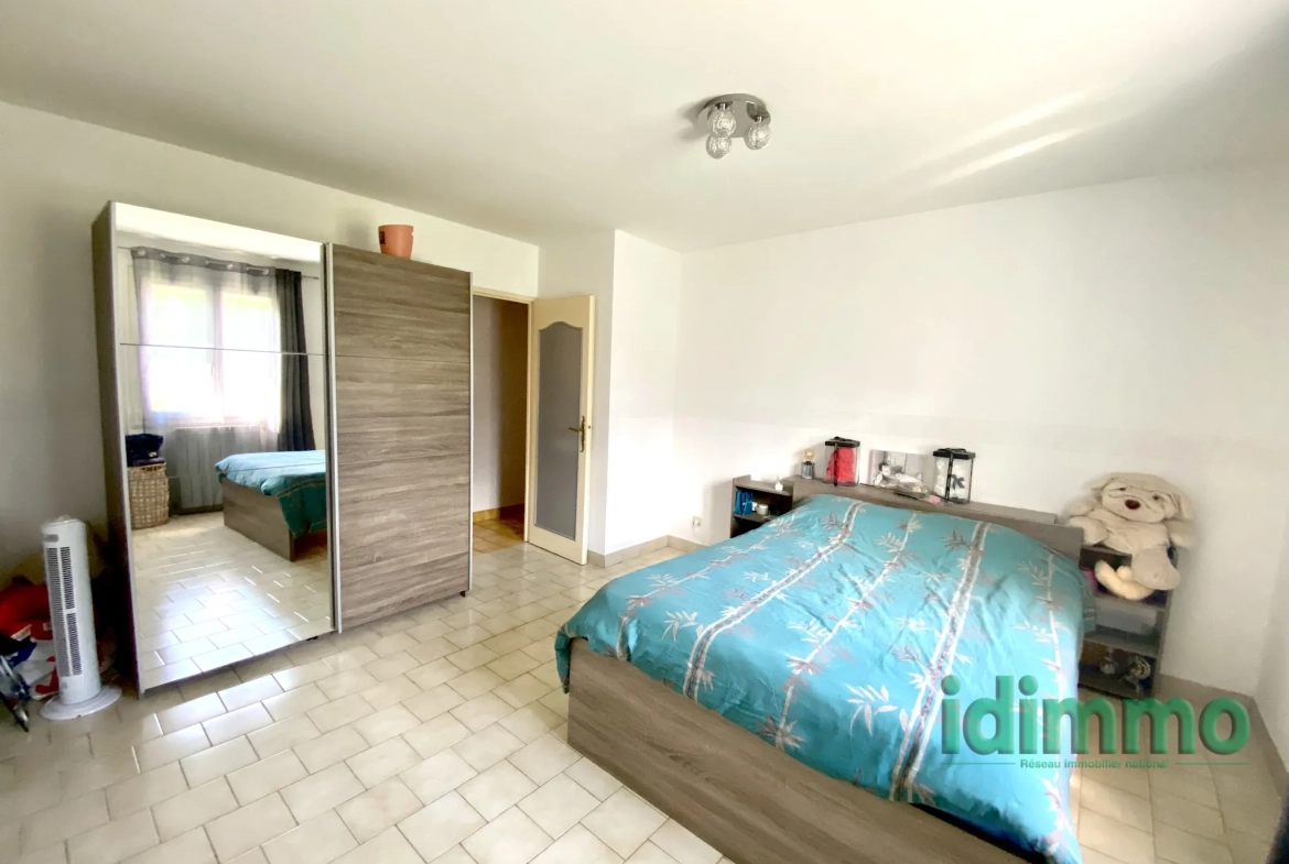 Grande maison de 171 m² avec terrain à Annonay, idéale pour investisseurs ou familles 