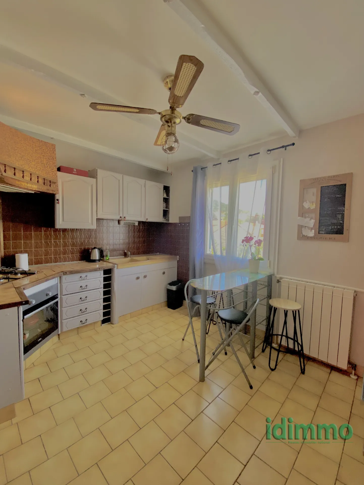 Grande maison de 171 m² avec terrain à Annonay, idéale pour investisseurs ou familles 