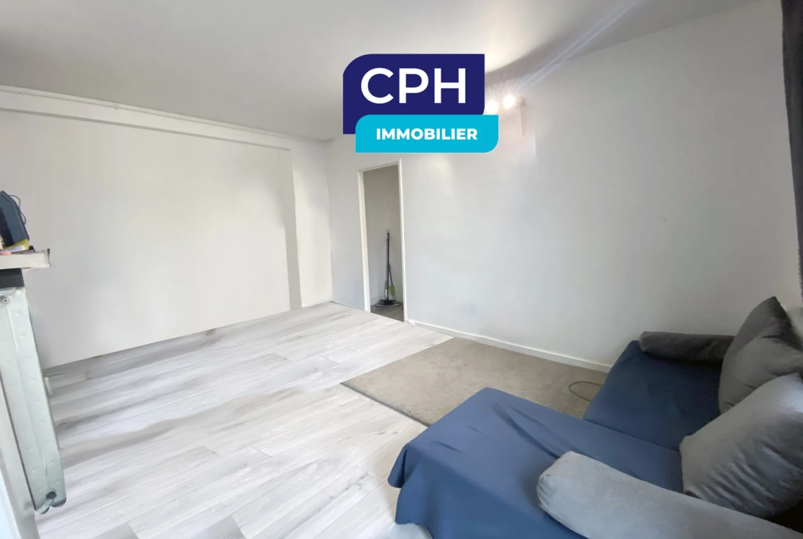 Appartement 2 pièces rénové avec parking et cave à Thiais 