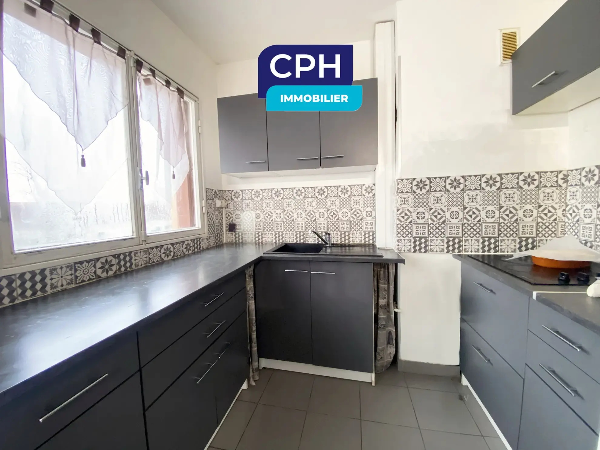 Appartement 2 pièces rénové avec parking et cave à Thiais 