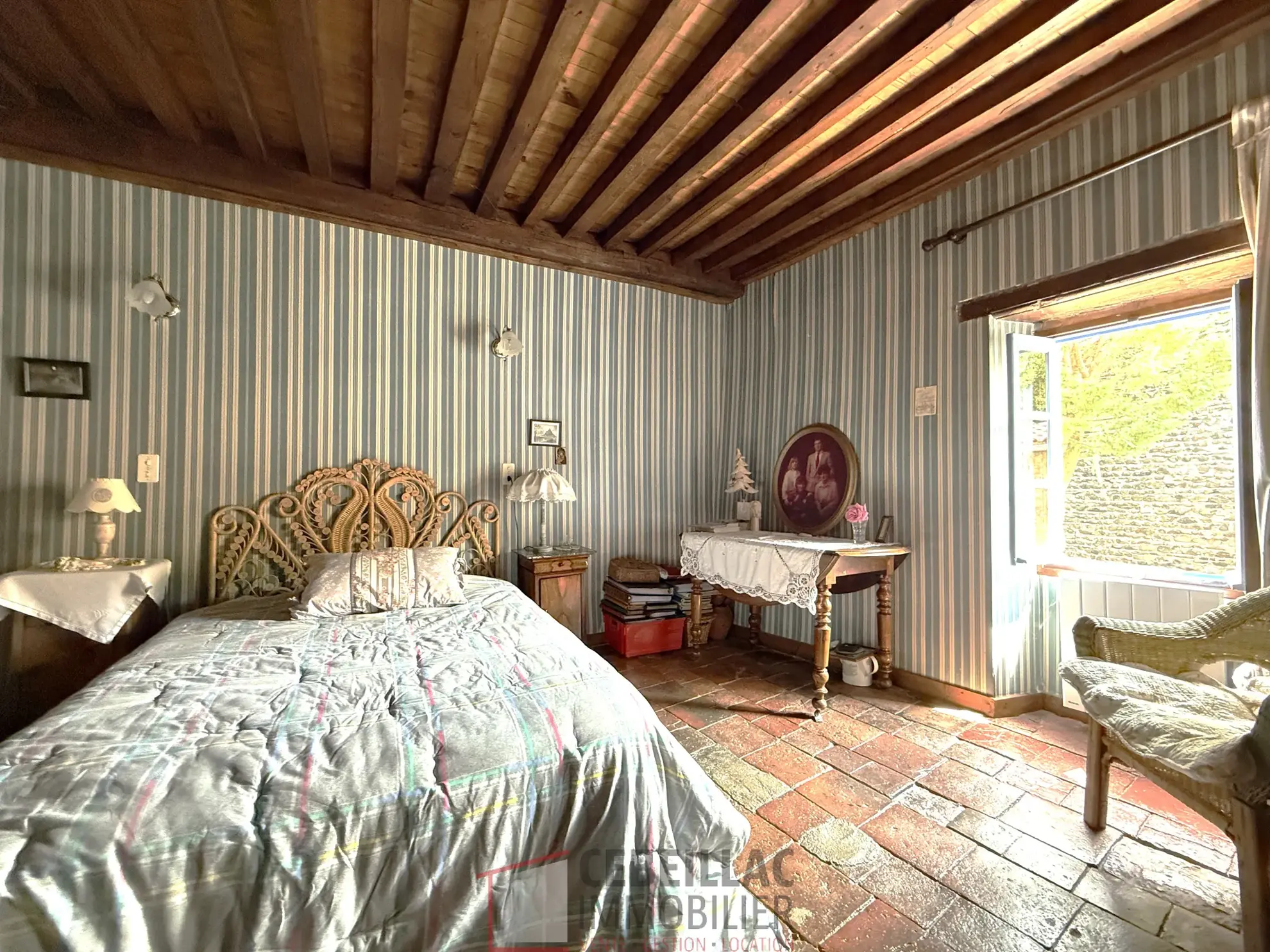 Maison en pierre historique à vendre à Tallende, 84 m² avec terrasse, à rénover, idéal premier achat 