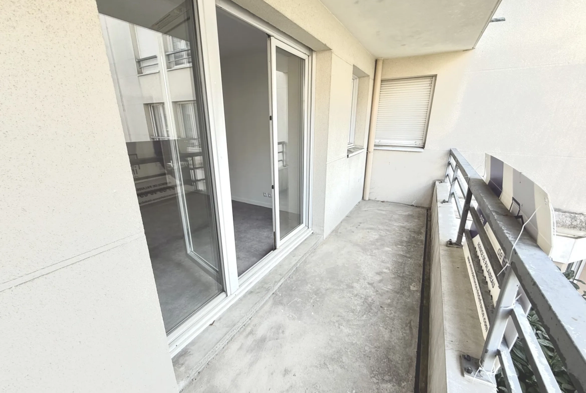 Appartement 2 pièces lumineux de 43 m² à Massy avec parking et loggia 
