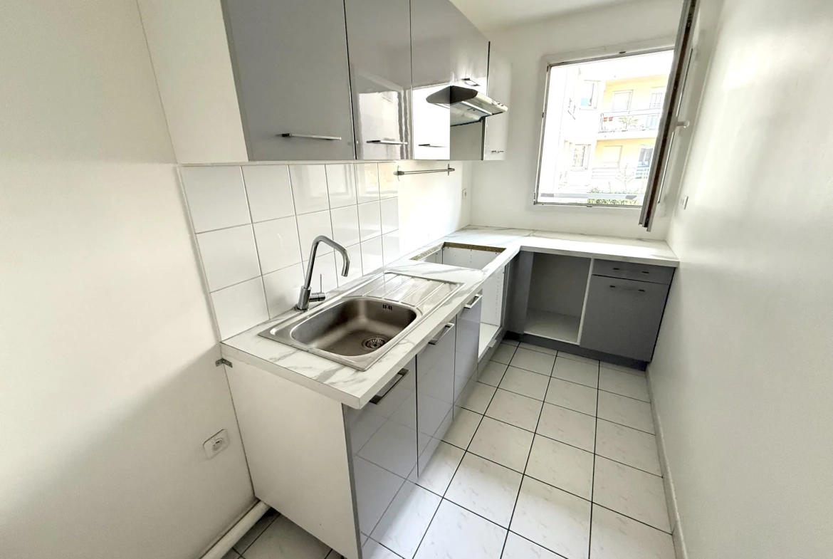 Appartement 2 pièces lumineux de 43 m² à Massy avec parking et loggia 