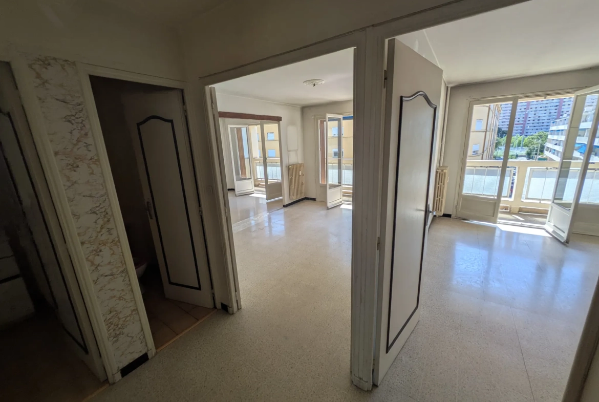 Appartement 3 pièces de 56m² avec balcon et cave à Toulon 