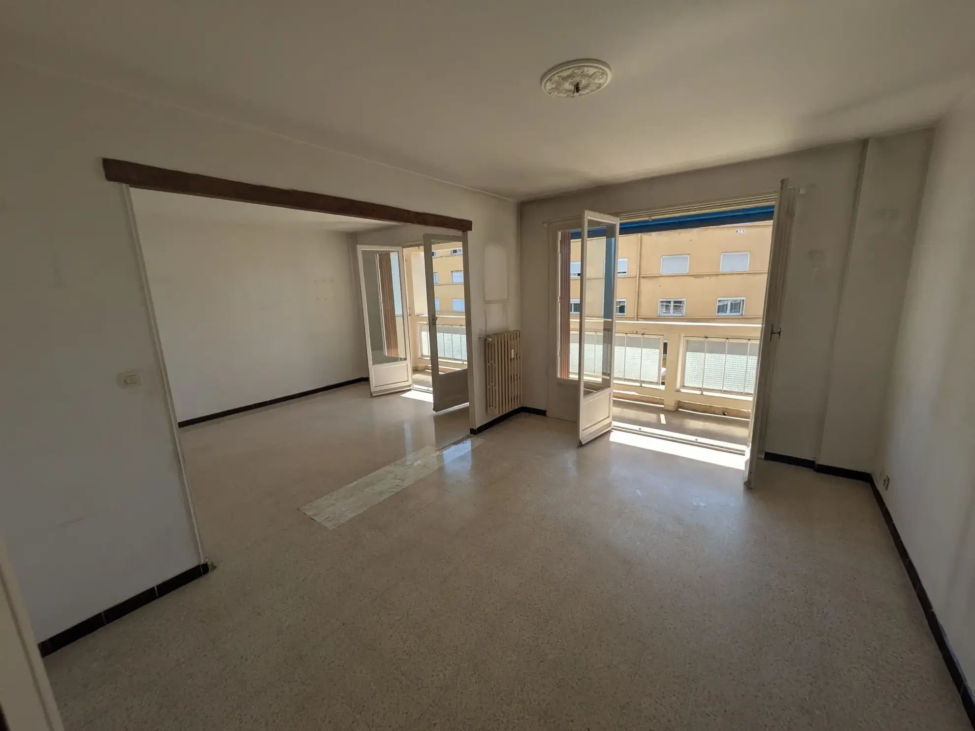 Appartement 3 pièces de 56m² avec balcon et cave à Toulon 