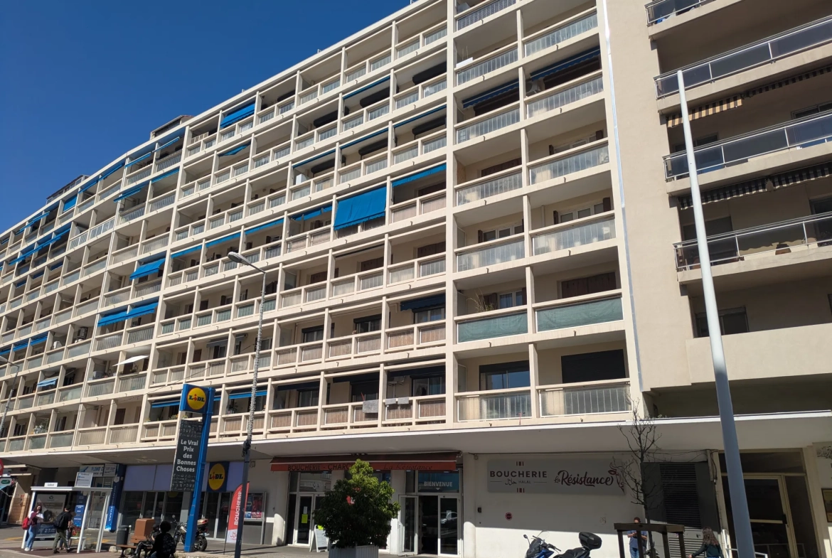 Appartement 3 pièces de 56m² avec balcon et cave à Toulon 