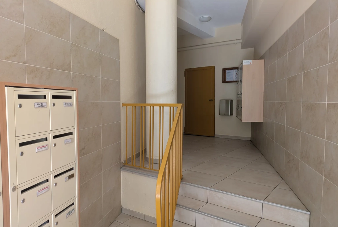 Appartement 3 pièces de 56m² avec balcon et cave à Toulon 