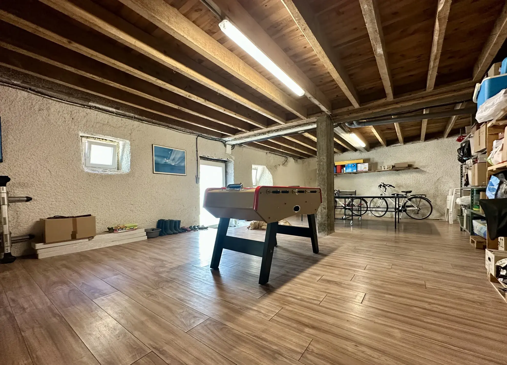 Maison à vendre à Ceyrat avec jardin, garage et rénovations modernes 
