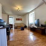 Maison à vendre à Ceyrat avec jardin, garage et rénovations modernes