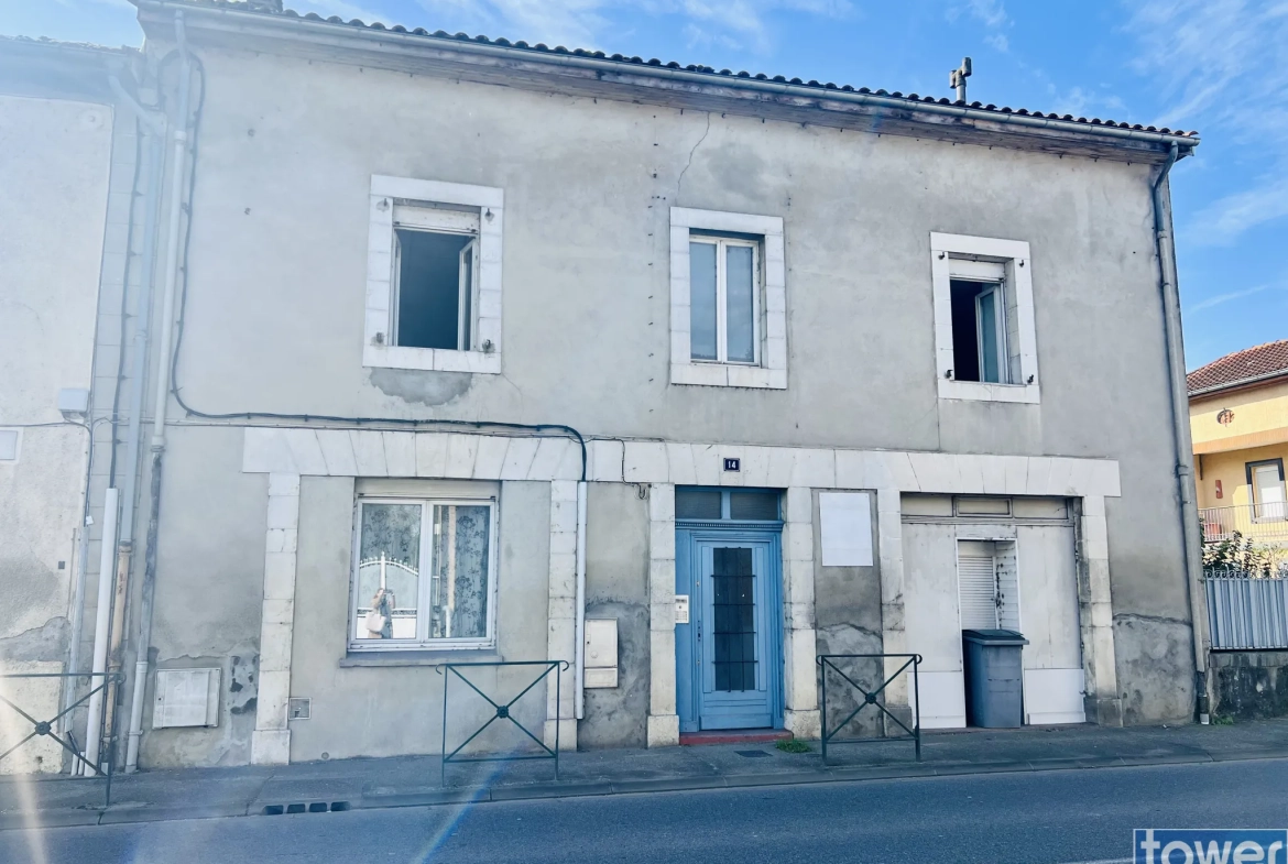 Immeuble de rapport à Gourdan-Polignan avec potentiel d’extension et jardin 