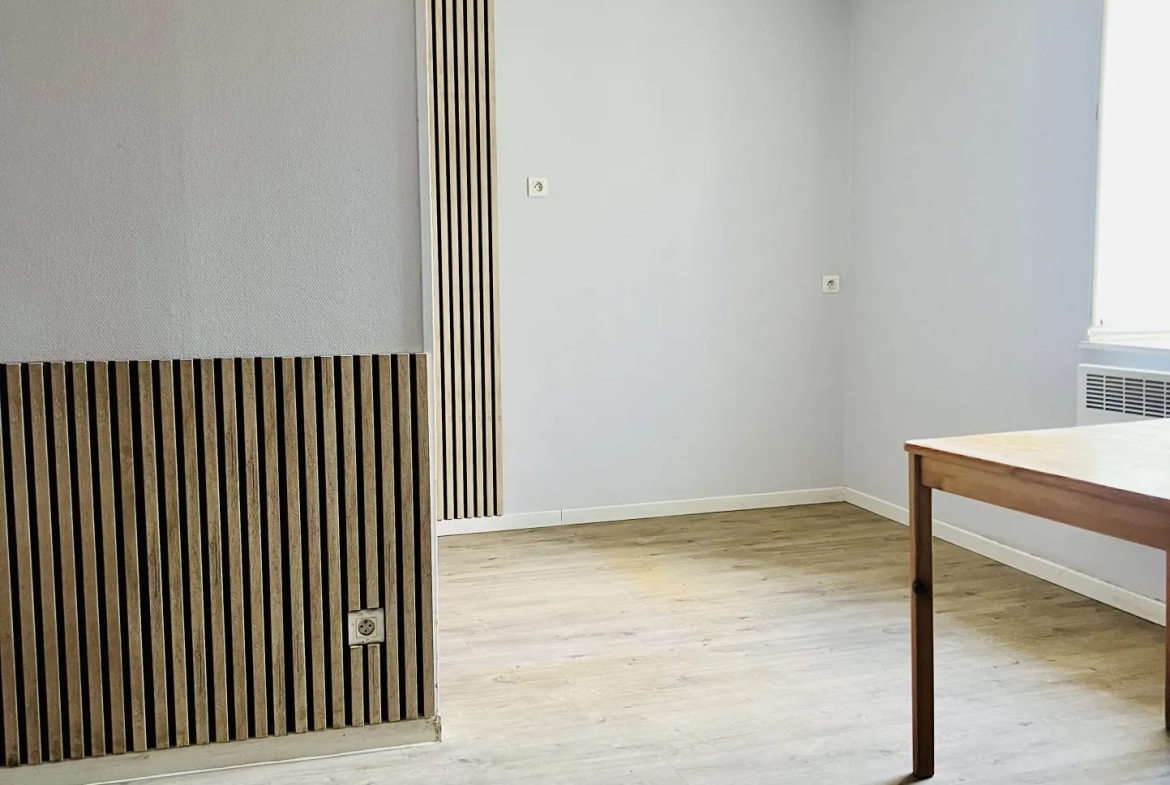 Immeuble de rapport à Gourdan-Polignan avec potentiel d’extension et jardin 