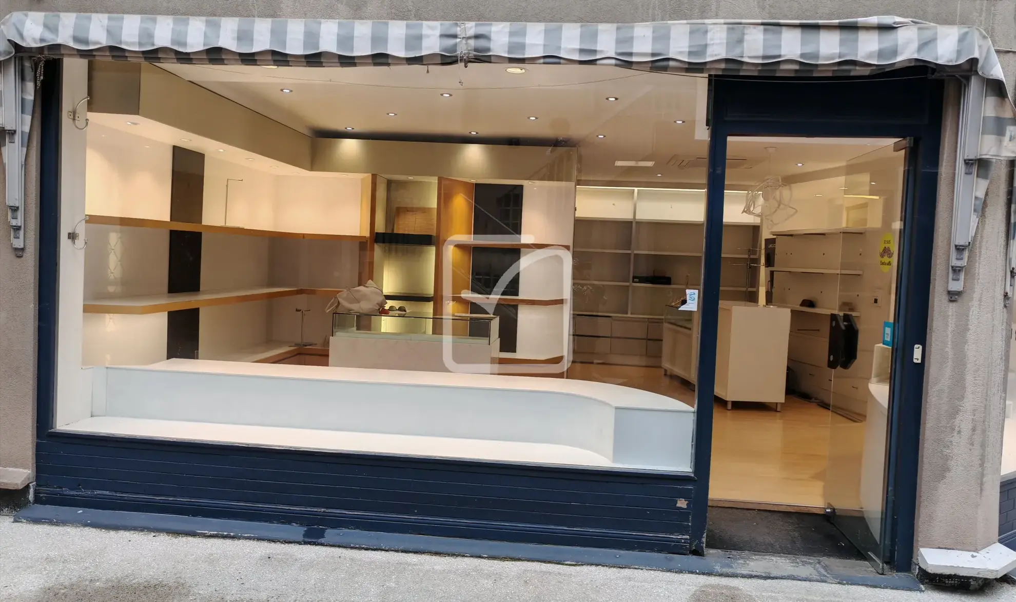 Local commercial à vendre au centre historique de Brive - Emplacement privilégié 