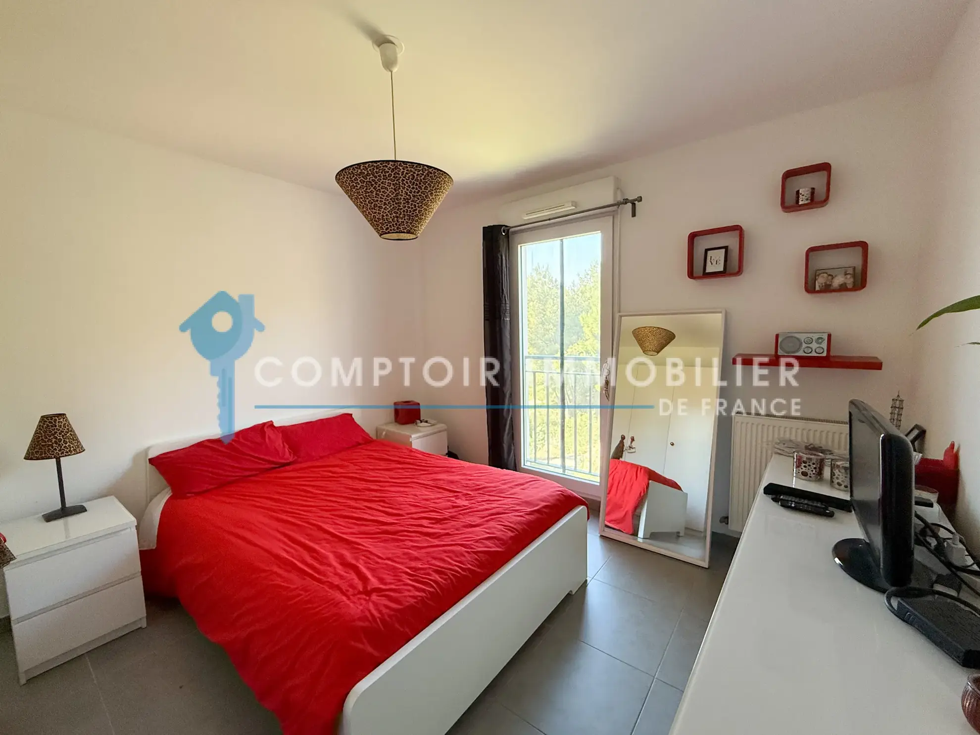 Appartement T3 de 60 m² avec terrasse, parking et vue dégagée à Marseille 