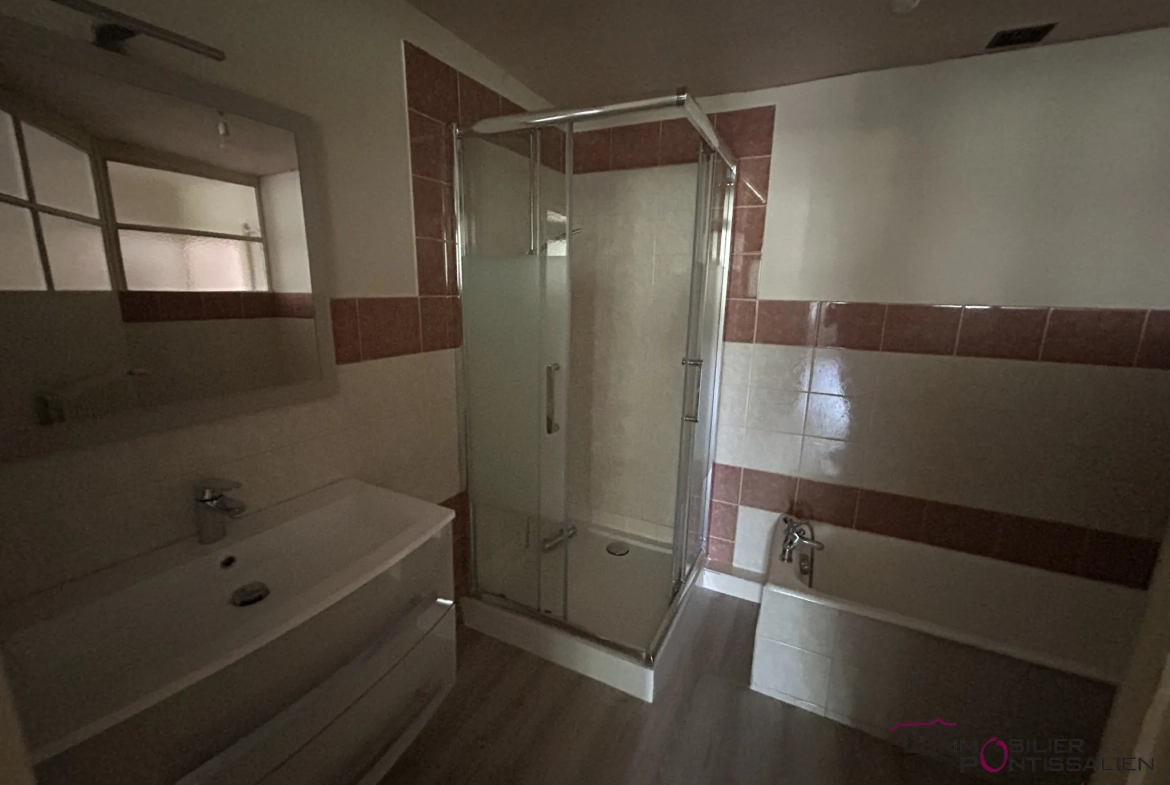 Appartement de 3 pièces à Pontarlier au centre-ville à rénover 