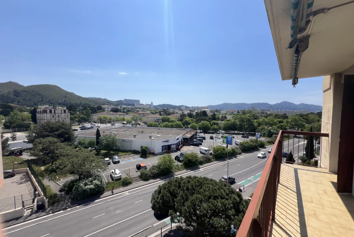 Appartement T2 de 50 m² à Marseille 10e avec balcon dans résidence sécurisée 