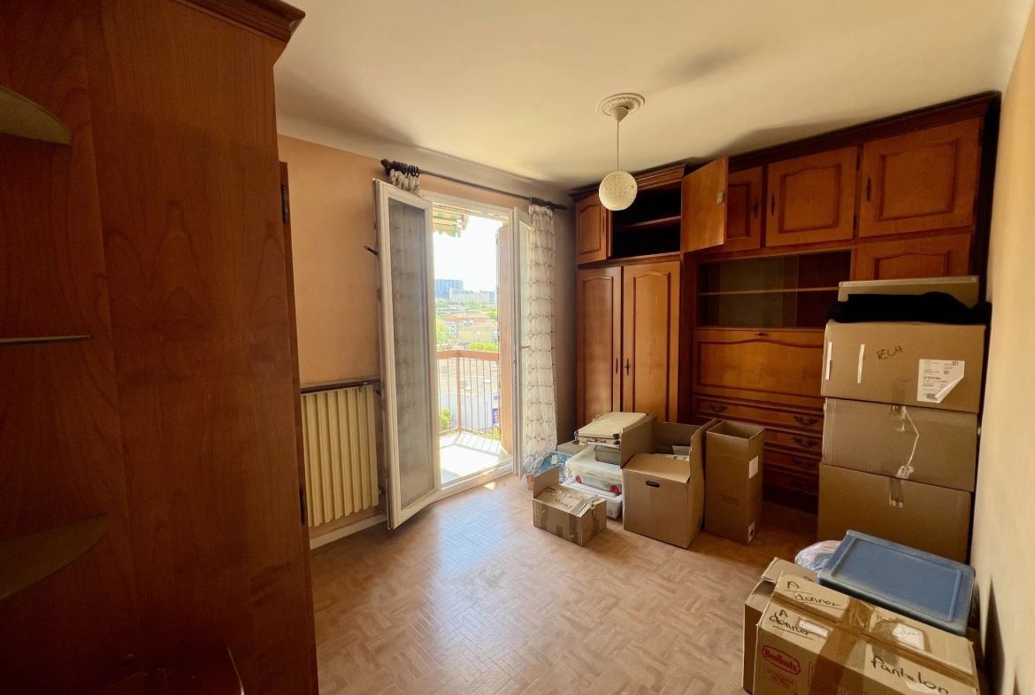 Appartement T2 de 50 m² à Marseille 10e avec balcon dans résidence sécurisée 