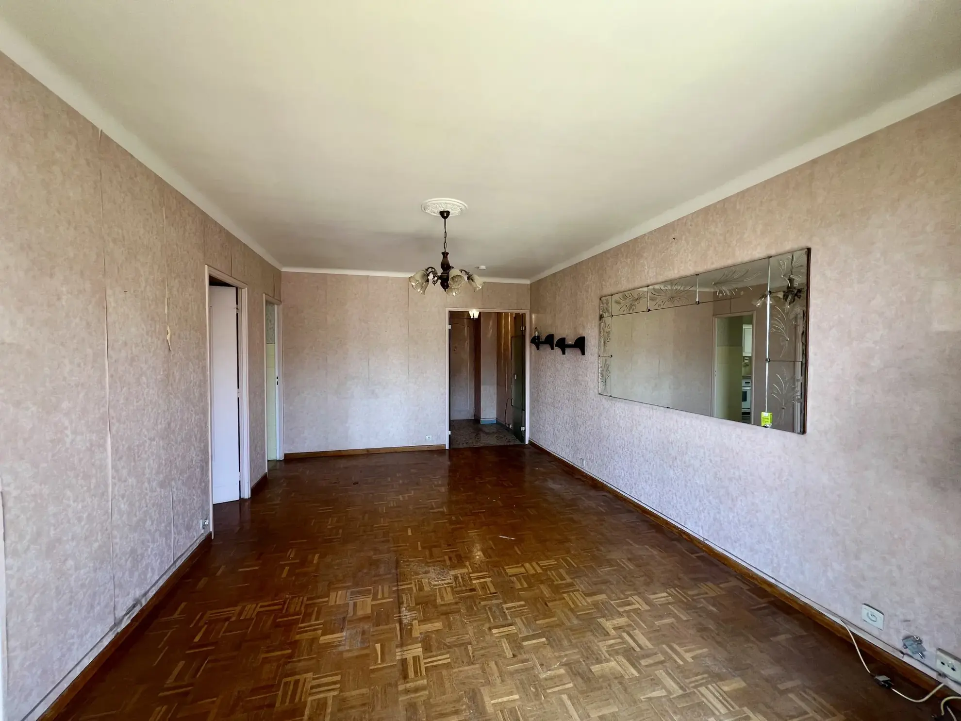 Appartement T2 de 50 m² à Marseille 10e avec balcon dans résidence sécurisée 