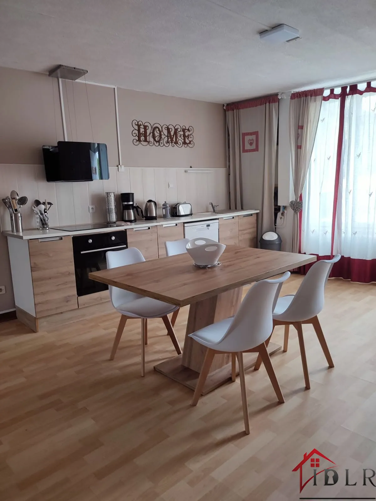 Immeuble rénové avec deux logements indépendants à Bourbonne-les-Bains 
