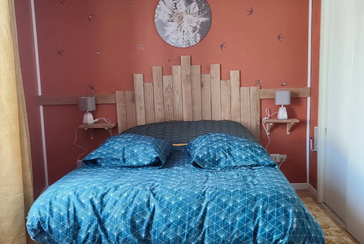 Immeuble rénové avec deux logements indépendants à Bourbonne-les-Bains 