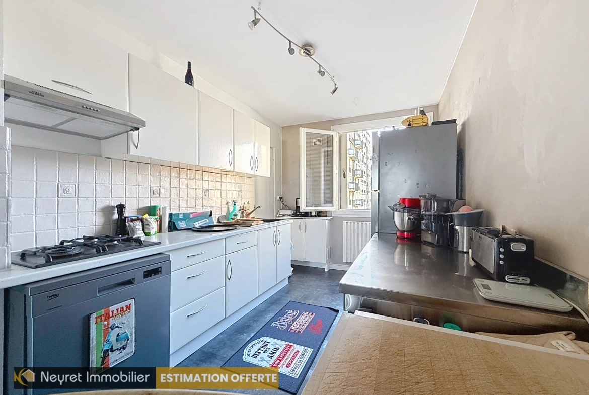 Vente appartement T4 à Jomayère, Saint-Étienne avec garage, balcon et cave 