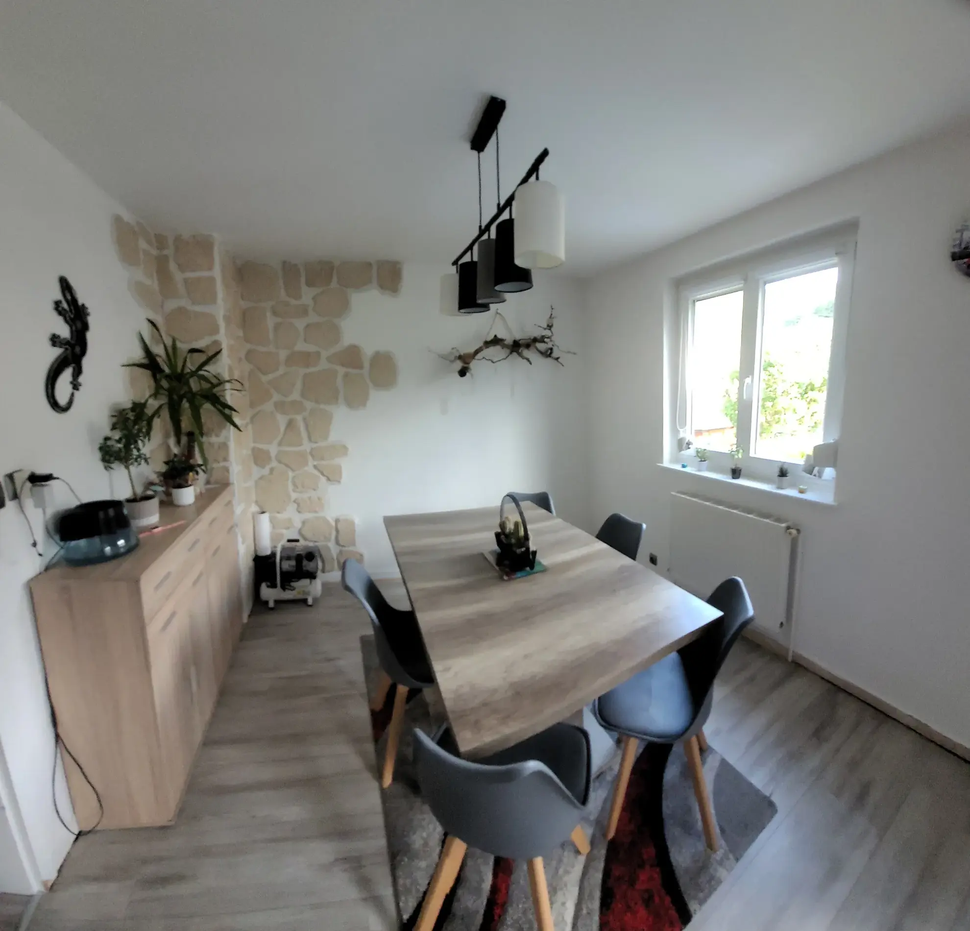 Maison jumelée lumineuse avec jardin à Munster - 3 chambres et garage 