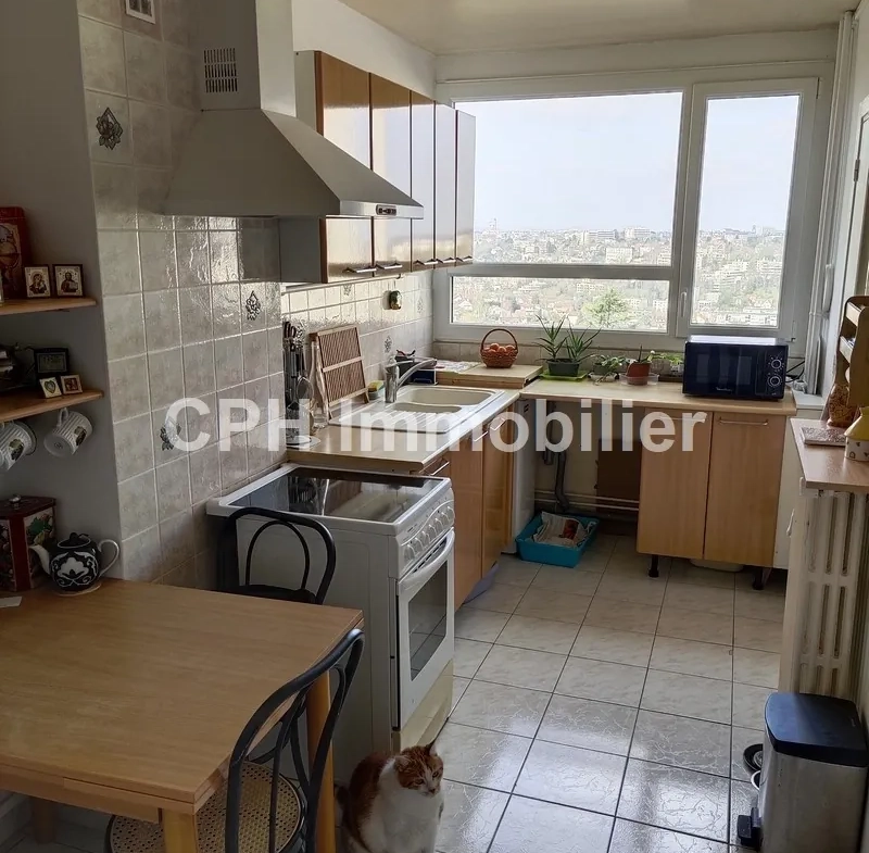 Superbe Appartement 5 pièces avec Vue sur la Seine à Le Pecq 