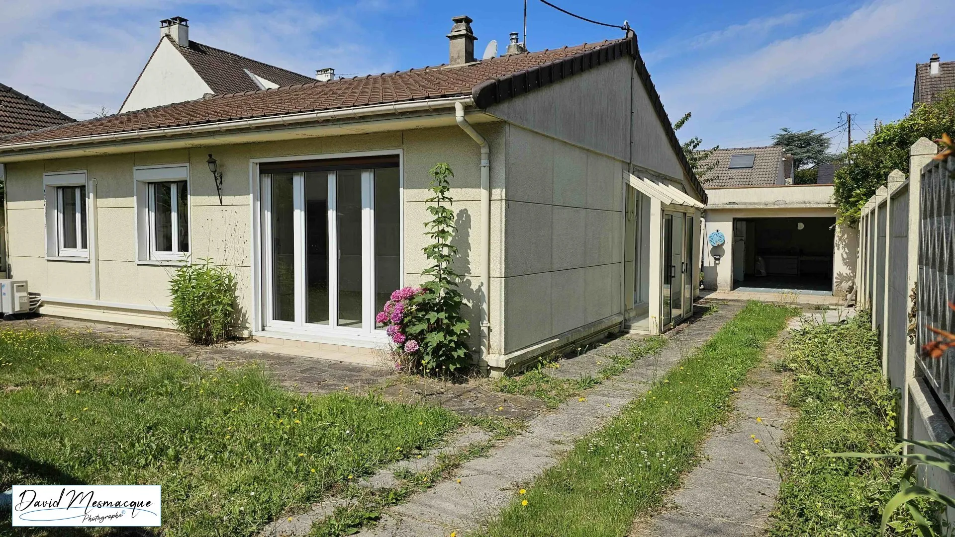 Charmante maison de plain-pied à Morsang-sur-Orge avec garage et dépendances 