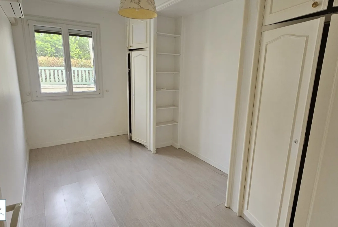 Charmante maison de plain-pied à Morsang-sur-Orge avec garage et dépendances 