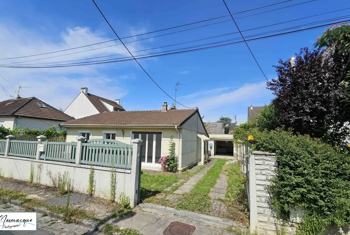 Charmante maison de plain-pied à Morsang-sur-Orge avec garage et dépendances 