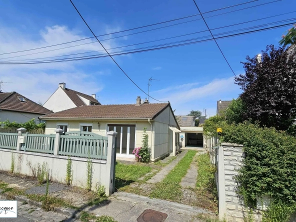 Charmante maison de plain-pied à Morsang-sur-Orge avec garage et dépendances