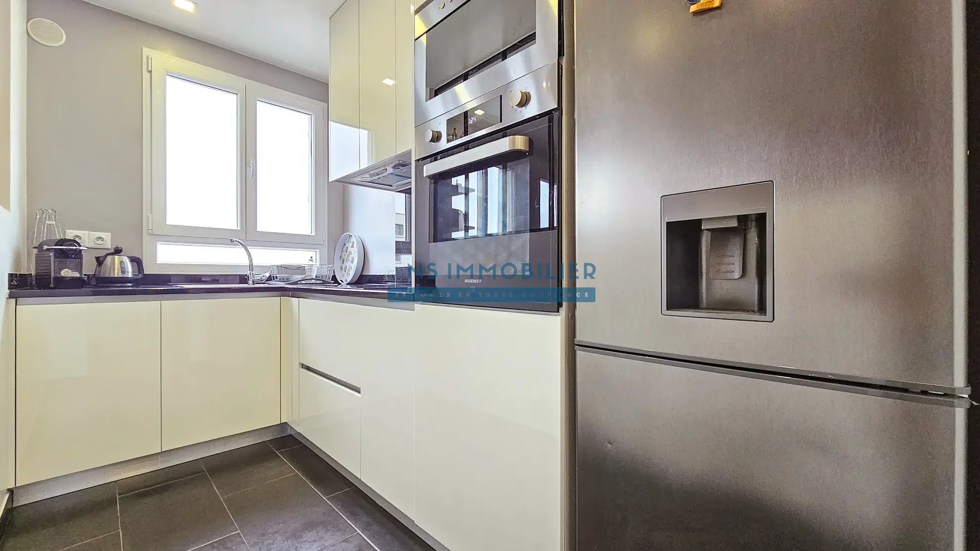 Bel appartement F2 rénové avec balcon et cave à Sartrouville 