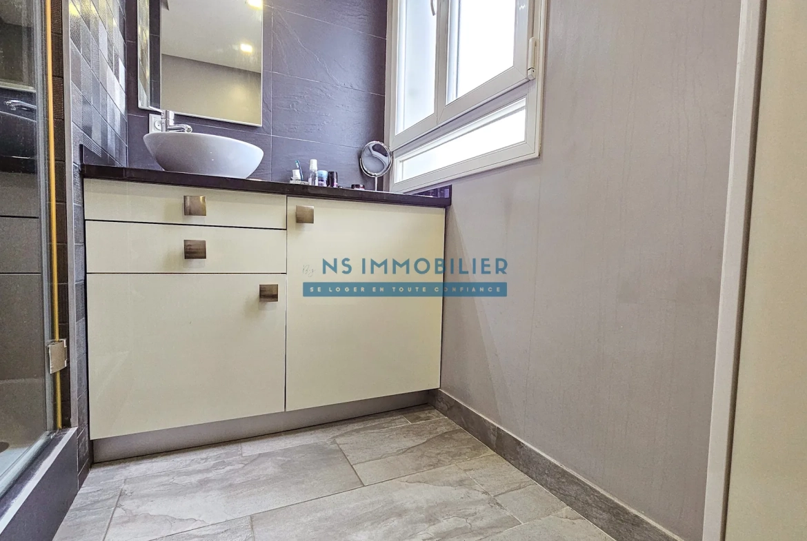 Bel appartement F2 rénové avec balcon et cave à Sartrouville 