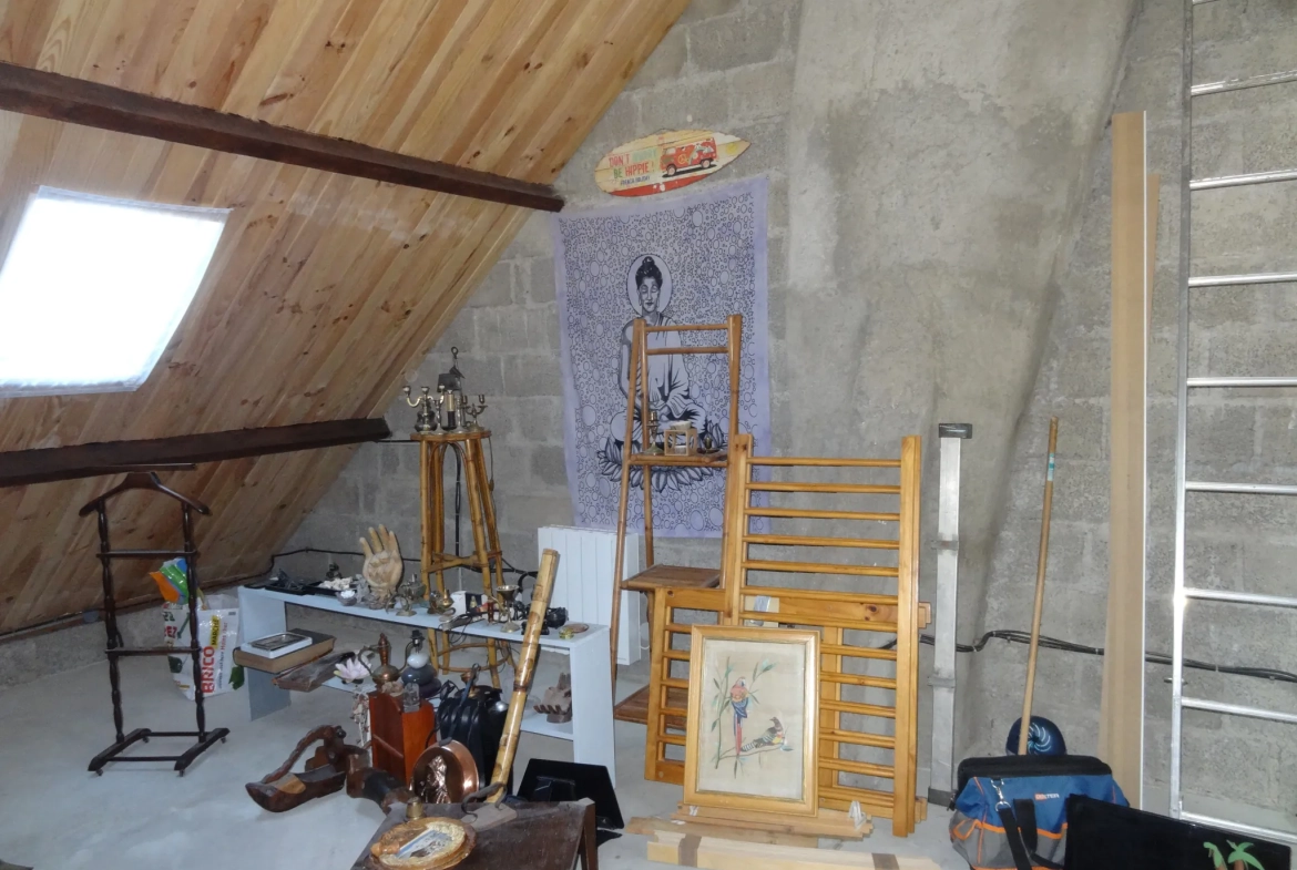 Maison de plain-pied avec jardin, garage à Saint Nicolas du Pelem 