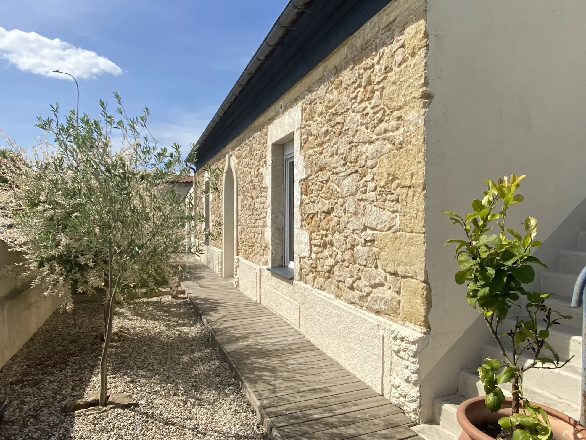 Maison en pierre rénovée à 5 minutes de Langon – Charme et confort 