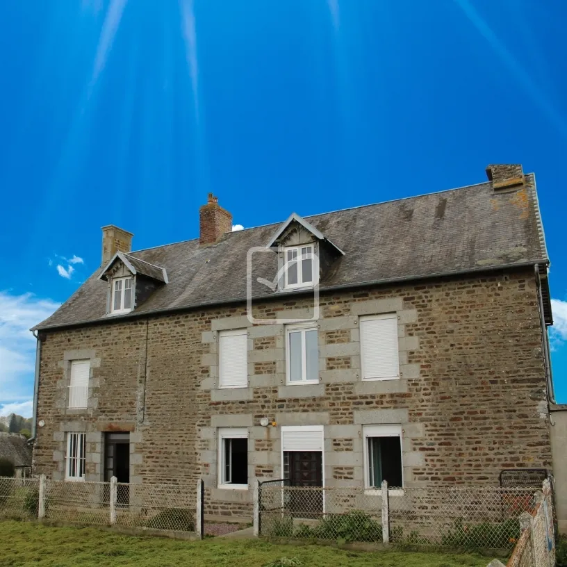 Maison 6 pièces de 123m² avec terrain de 1188m² à Le Menil Ciboult 