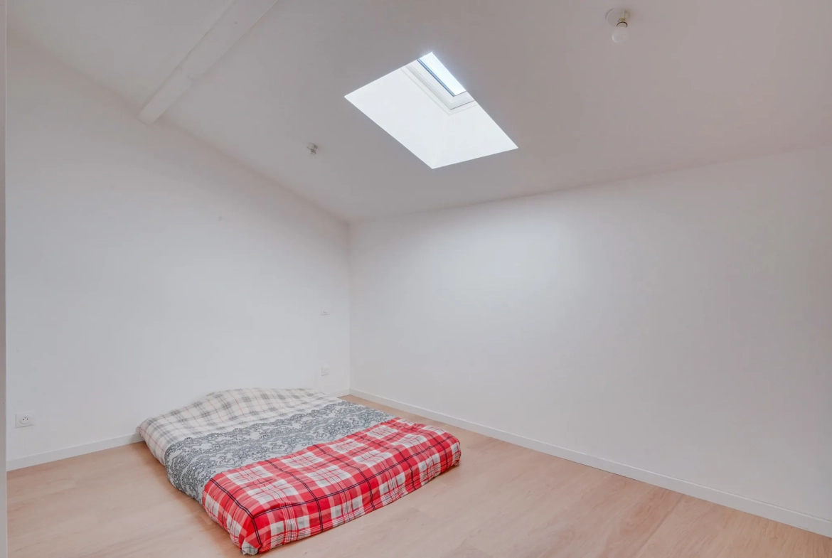 Belle maison en pierre de 133 m² avec jardin à Cubnezais, rénovation récente 