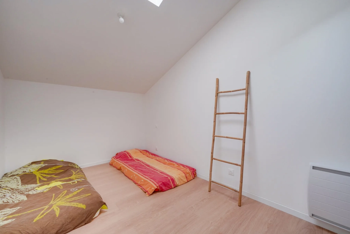 Belle maison en pierre de 133 m² avec jardin à Cubnezais, rénovation récente 