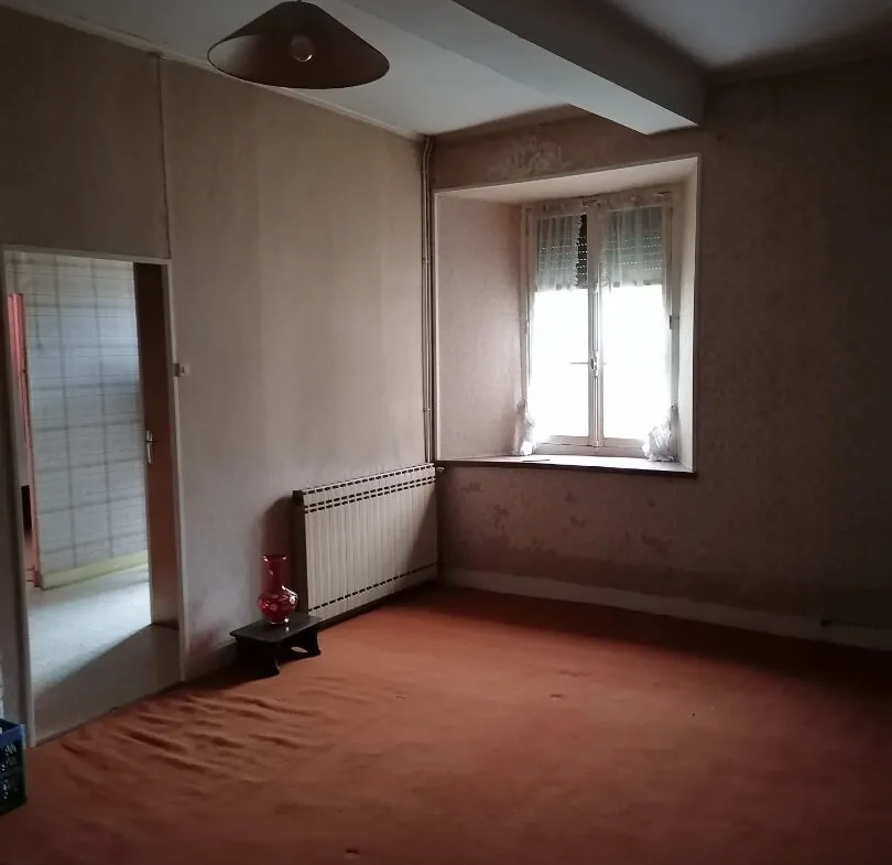 Maison à Louville La Chenard de 110 m² avec grand potentiel et dépendance attenante 